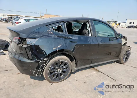 2024 Tesla Model Y из США, поврежденный, VIN 7SAYGDEE2RA222144